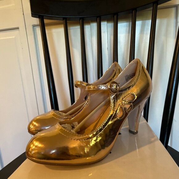 J. Adam’s NWB pixie Maryjane heels rose gold size 5.5 - Picture 5 of 9